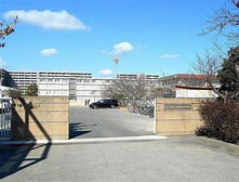 小学校　平岡北小学校（小学校）まで978m