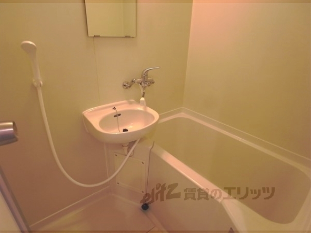 バス・シャワールーム　バス