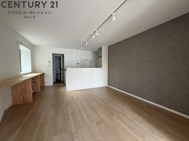 居室・リビング　明るいリビング