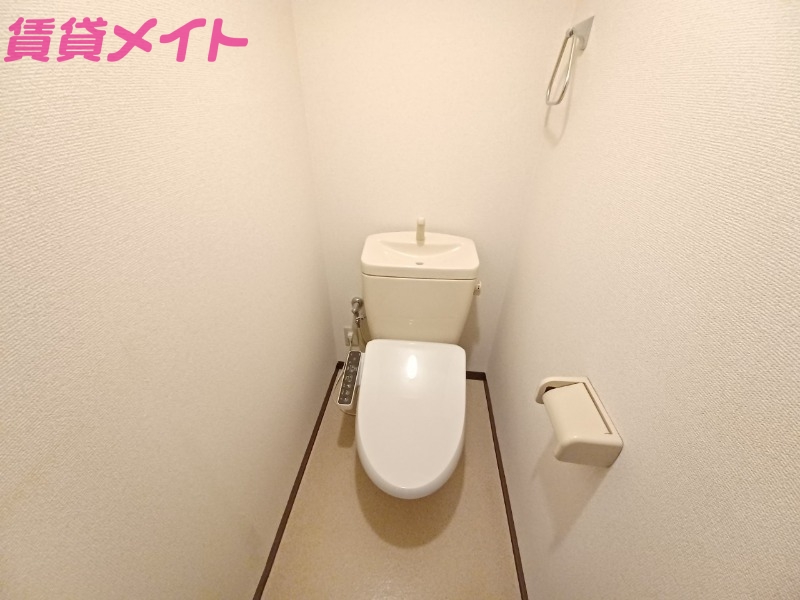 トイレ　同物件別部屋のお写真です。