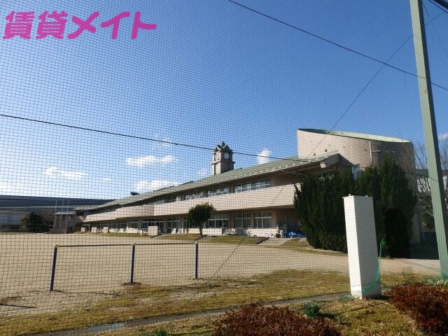 小学校　亀山市立神辺小学校（小学校）まで2251m