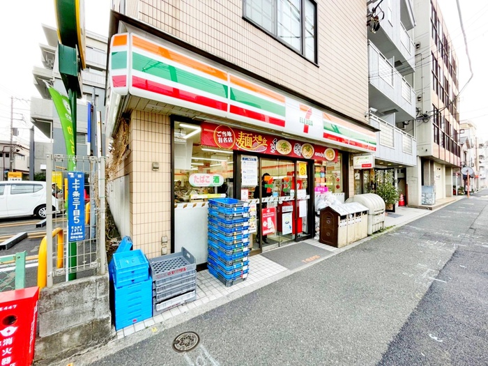 コンビニ　セブンイレブン 上十条店（コンビニ）まで50m