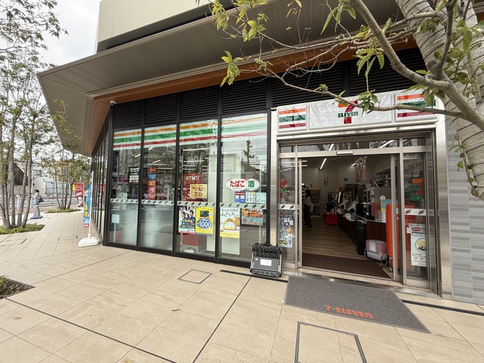 コンビニ　セブンイレブン 北区十条駅前店（コンビニ）まで301m