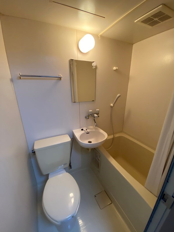 バス・シャワールーム　ゆったり過ごせるお風呂です