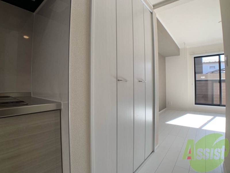 収納　収納はこちらのクローゼットをお使いください。