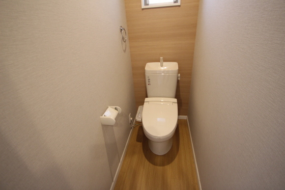 トイレ　※他号室の写真です