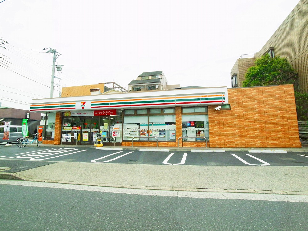 コンビニ　セブンイレブン 足立大谷田店（コンビニ）まで80m