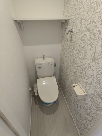 トイレ　102号室