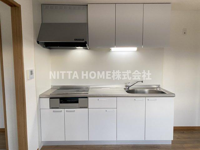 キッチン　お掃除がしやすいＩＨコンロが付いています＊