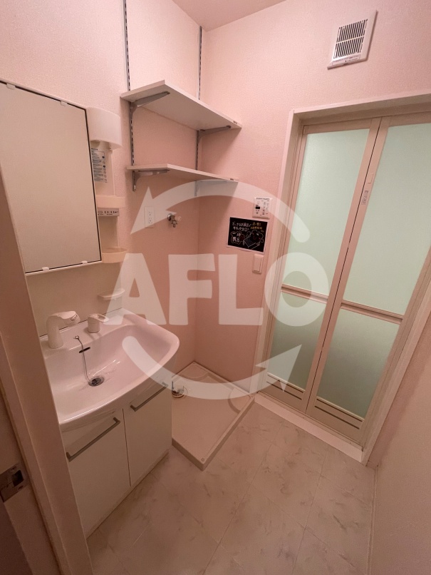 洗面設備　TREBINA AYAKA（トレビナ　アヤカ）　洗面所