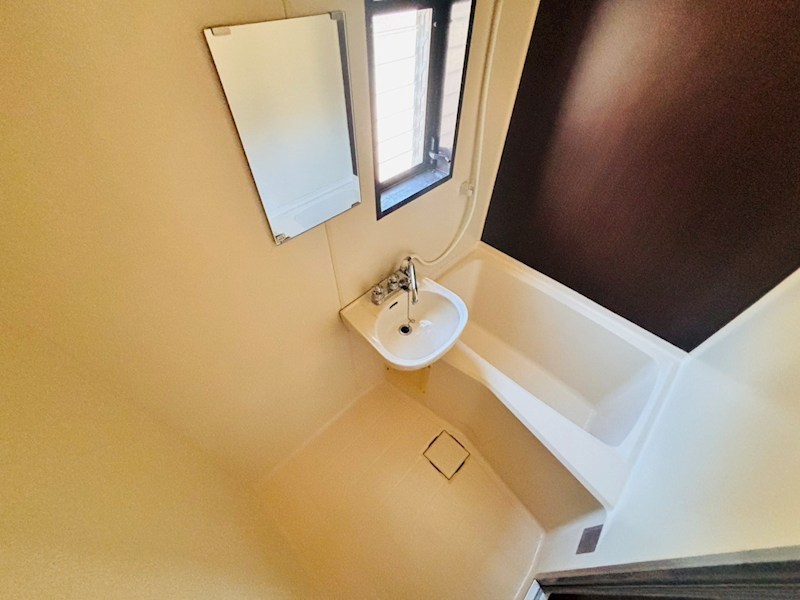 バス・シャワールーム　同一物件別部屋写真