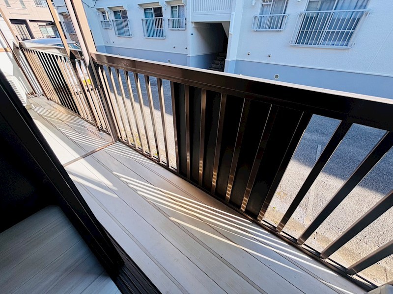 バルコニー　同一物件別部屋写真