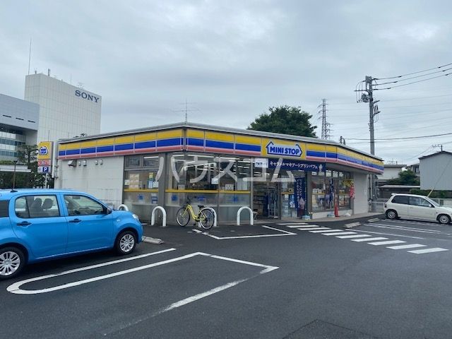 コンビニ　ミニストップ厚木旭町店（コンビニ）まで1017m