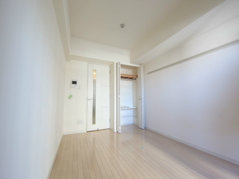 居室・リビング　洋室6.6帖　クローゼット付（収納充実してます）