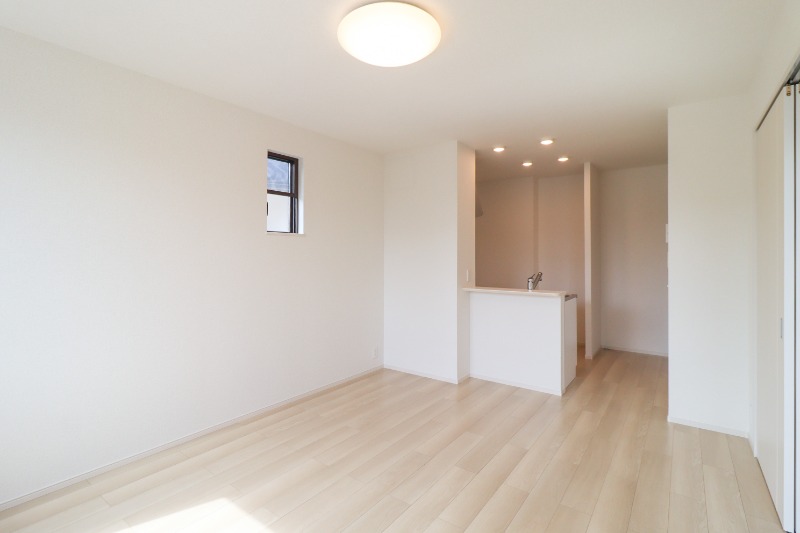 居室・リビング　図面と現状に相違がある場合には現状を優先