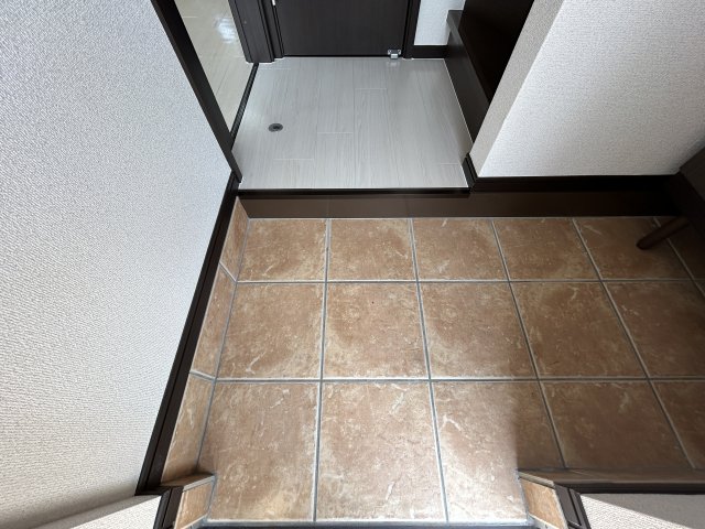 玄関　※同物件別号室の写真になります