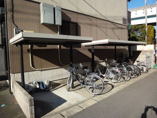 その他　屋根付き駐輪場