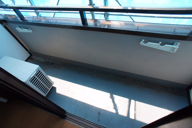 バルコニー　バルコニー付！洗濯物もすぐに乾きそうですね！