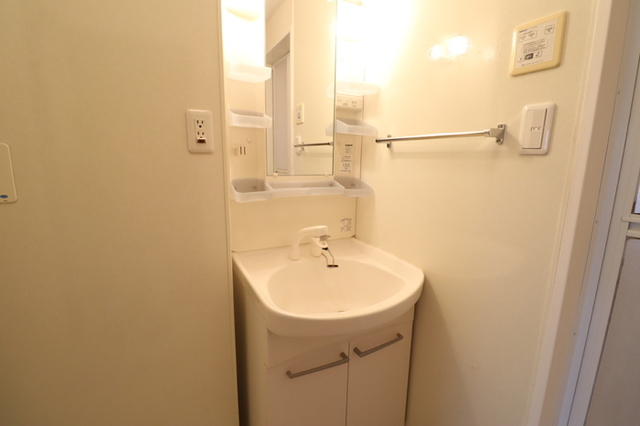 洗面設備　洗髪洗面化粧台