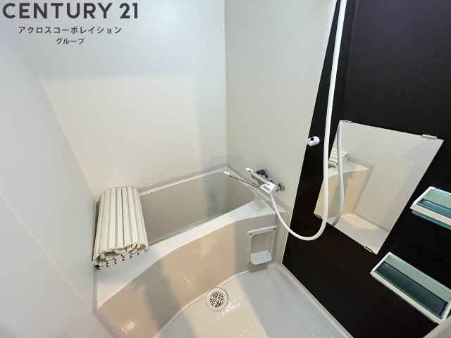 バス・シャワールーム　シンプルで機能的なユニットバスです♪