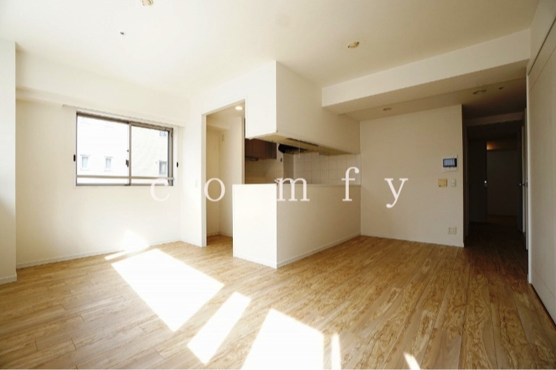 居室・リビング　開放感のあるリビングダイニング