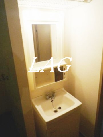 洗面設備　独立洗面台です。