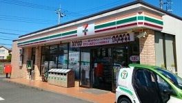コンビニ　セブンイレブン（コンビニ）まで800m