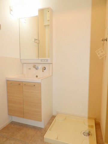 洗面設備　使いやすい洗面所です