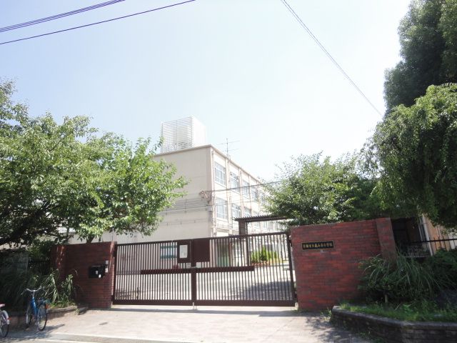 小学校　京都市立嵐山東小学校（小学校）まで873m