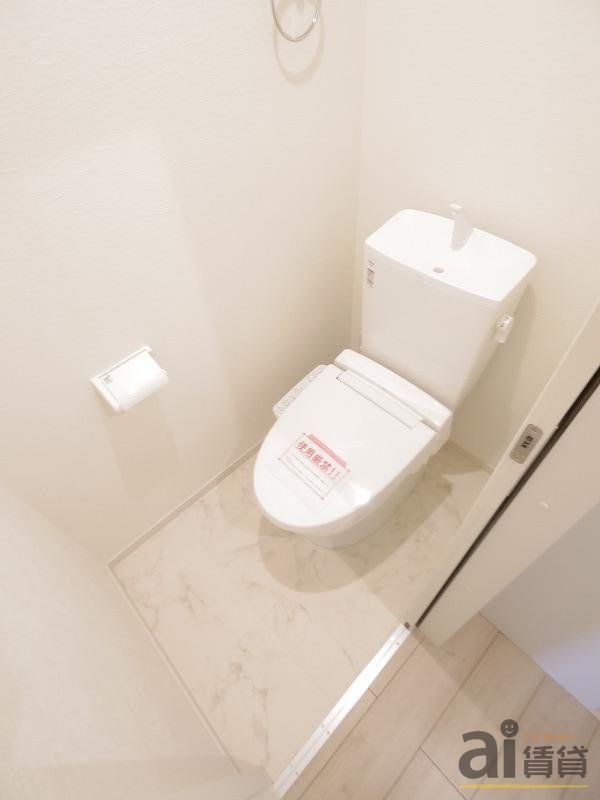 トイレ　※同仕様写真です