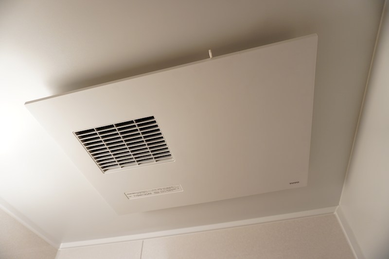 バス・シャワールーム　浴室乾燥機