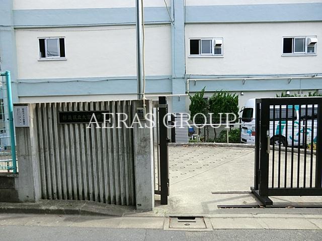 中学校　杉並区立大宮中学校（中学校）まで677m