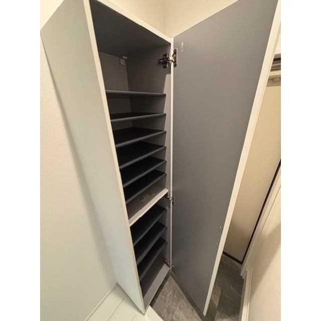 収納　シューズボックス