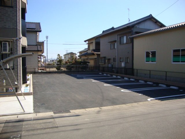 駐車場　外観写真（昼）