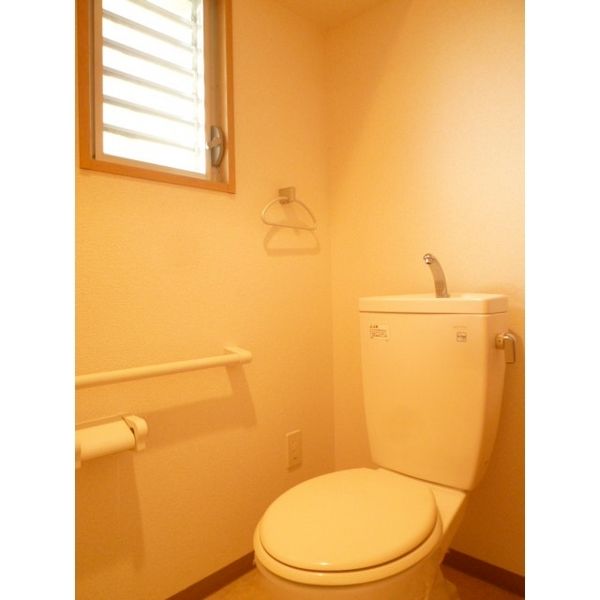 トイレ　コンパクトで使いやすいトイレです