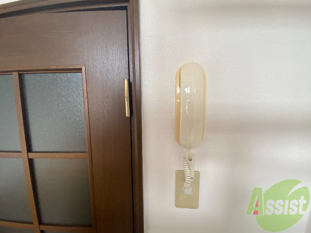 その他設備　インターホンは音声付きです。急な来客も安心ですね。