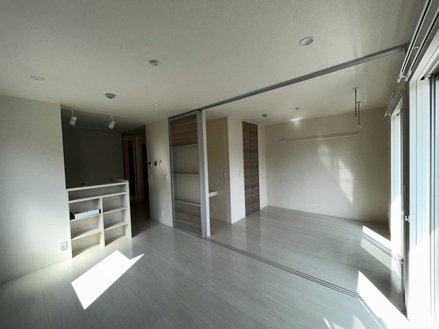 居室・リビング　別部屋参考写真です