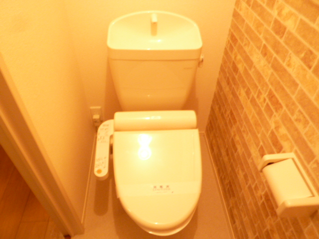 トイレ　シャワートイレでスッキリ