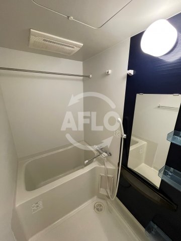 バス・シャワールーム　ラシュレエグゼ本町　バスルーム