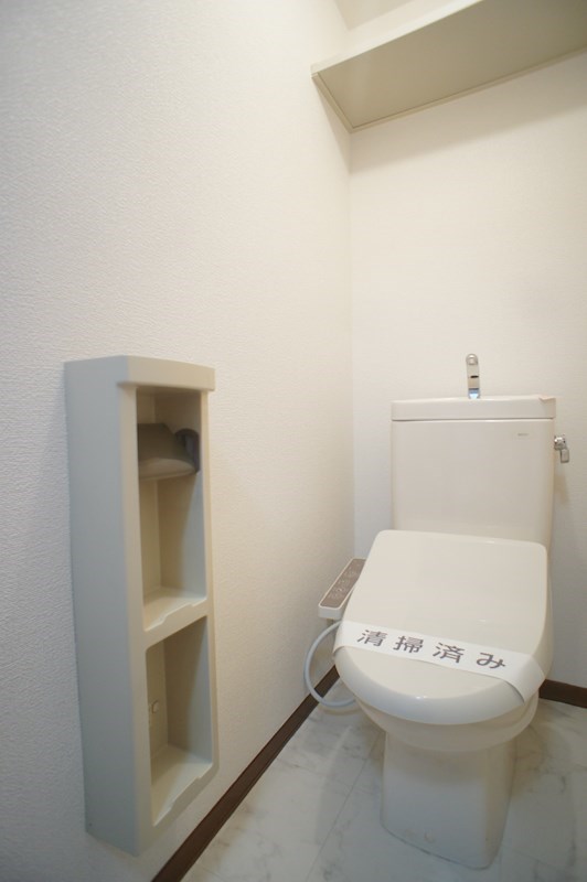 トイレ　★温水洗浄便座設置済み★