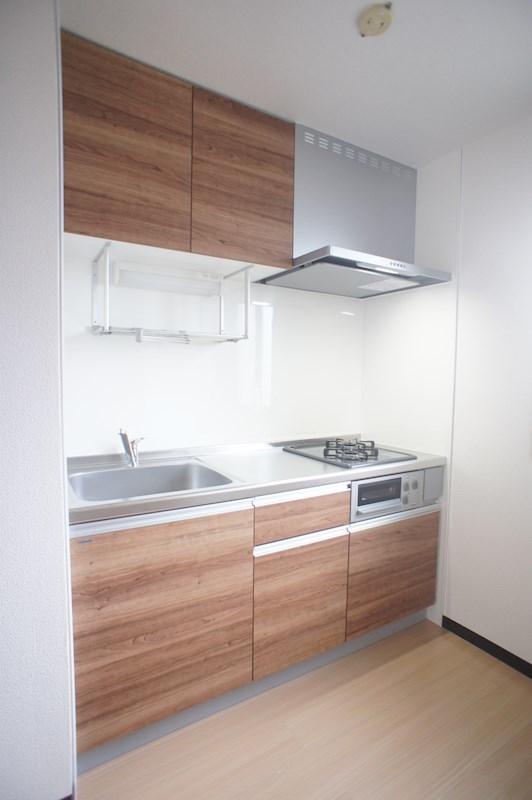 キッチン　★収納豊富なシステムキッチンです★