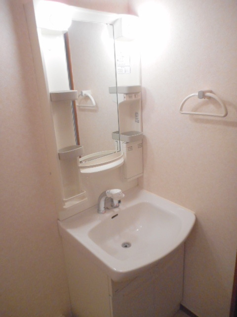 洗面設備　忙しい朝に嬉しい独立洗面化粧台