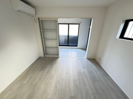 居室・リビング　※別部屋の写真です