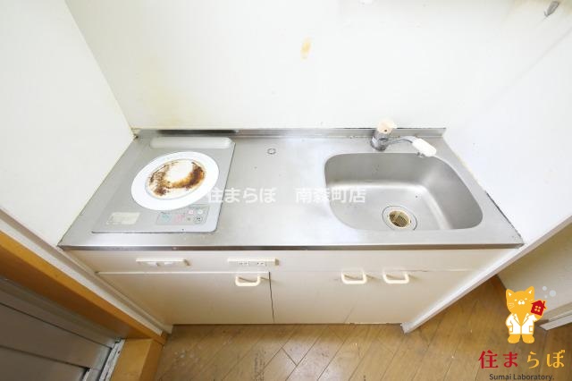 キッチン　「ただの部屋探しじゃない。“あなたの暮らし”探しです。」