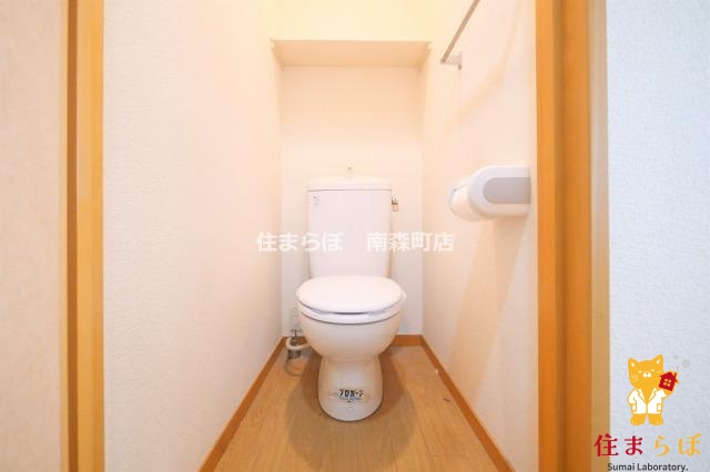 トイレ　「この部屋、あなたの第一章の幕開けになるかも。」