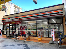 コンビニ　セブンイレブン川崎新城1丁目店（コンビニ）まで124m