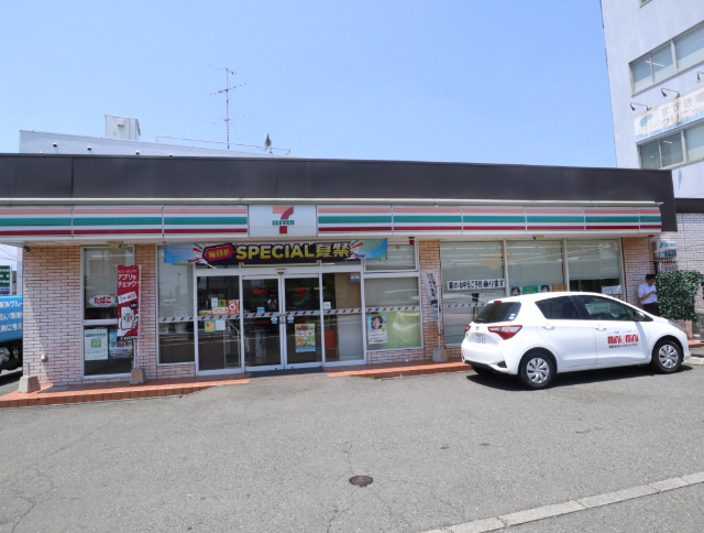 コンビニ　セブンイレブン厚木愛甲南店（コンビニ）まで312m