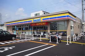 コンビニ　ミニストップ明石鷹匠町店（コンビニ）まで300m