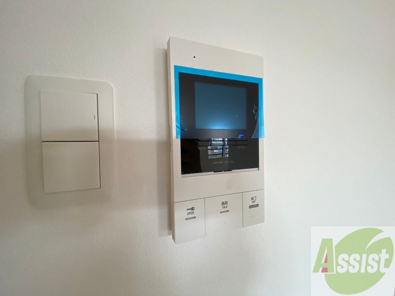 セキュリティ　ＴＶモニター付インターホンです。来客者の顔が見えるので安心！