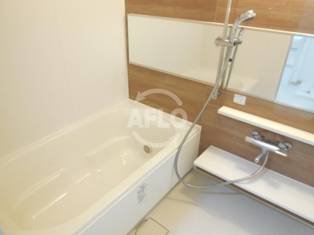 バス・シャワールーム　ルシア新大阪　浴室